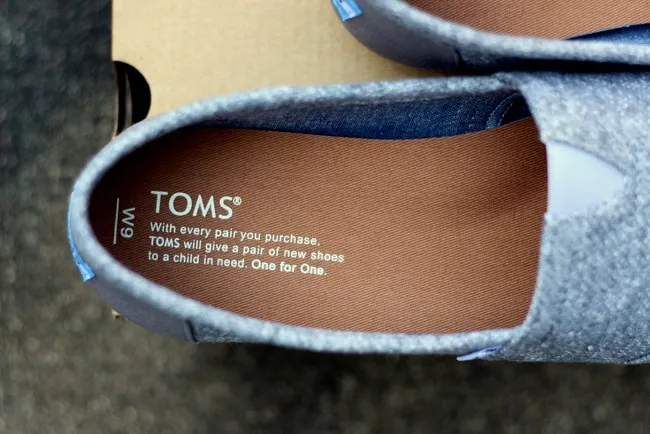 دعاية شركة تومز